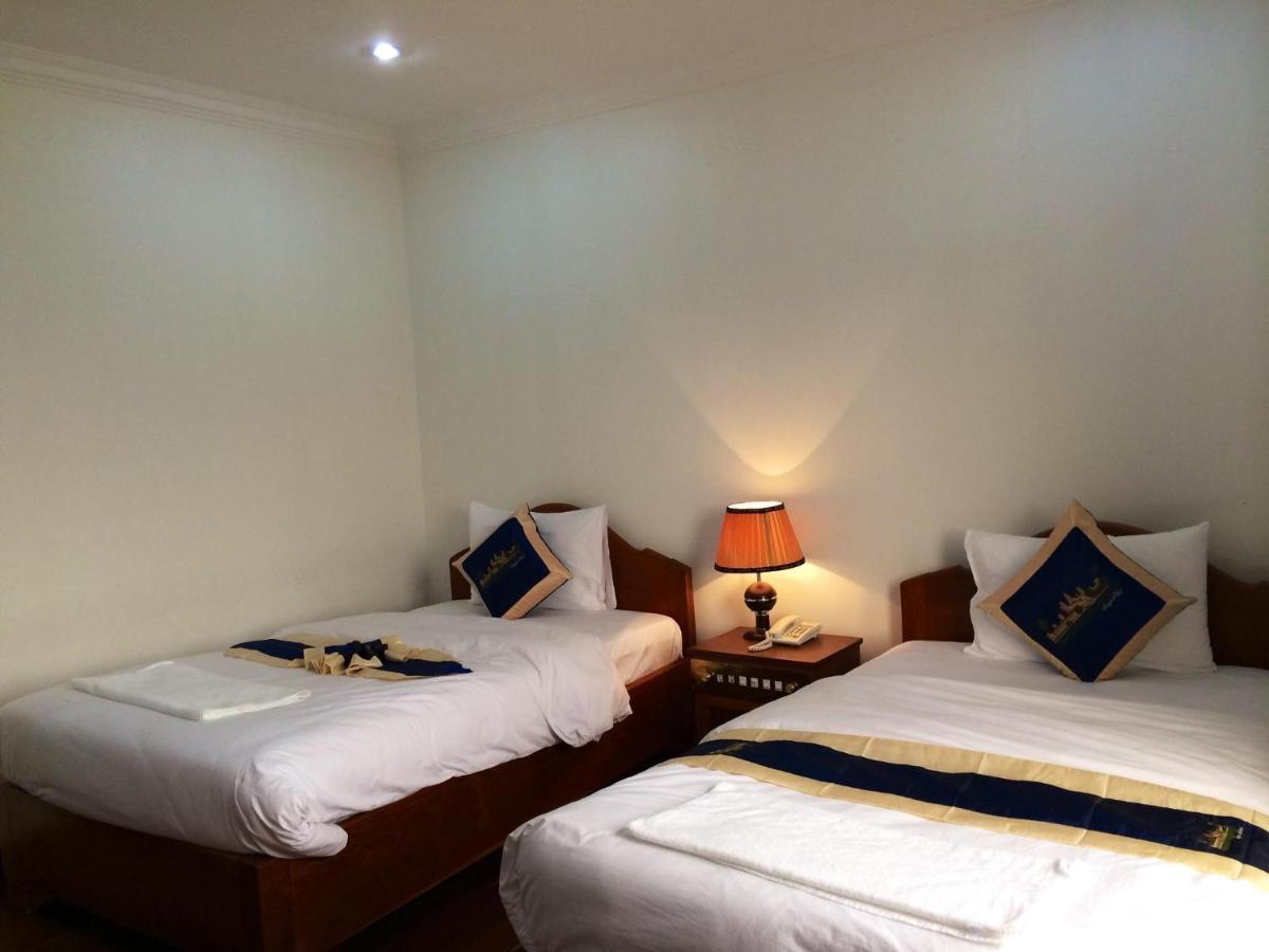 Emerald Bb Battambang Hotel Zewnętrze zdjęcie