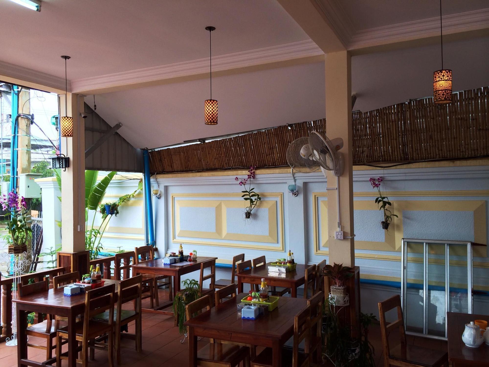 Emerald Bb Battambang Hotel Zewnętrze zdjęcie