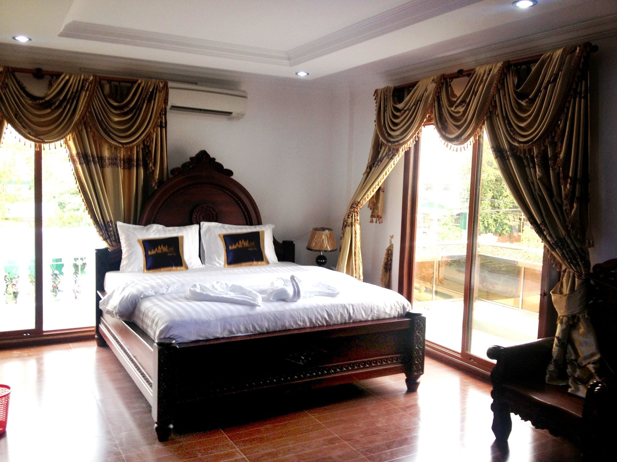 Emerald Bb Battambang Hotel Zewnętrze zdjęcie